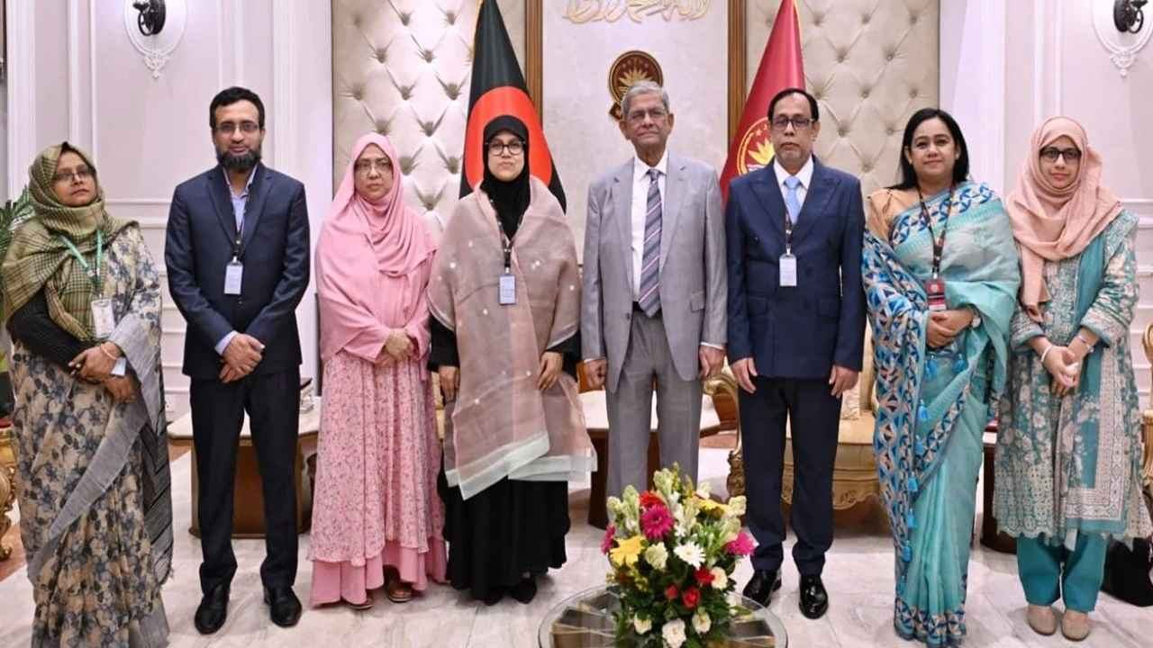 টেক্সটাইল শিক্ষার মানোন্নয়ন ও গবেষণায় জোর দিলেন রাষ্ট্রপতি