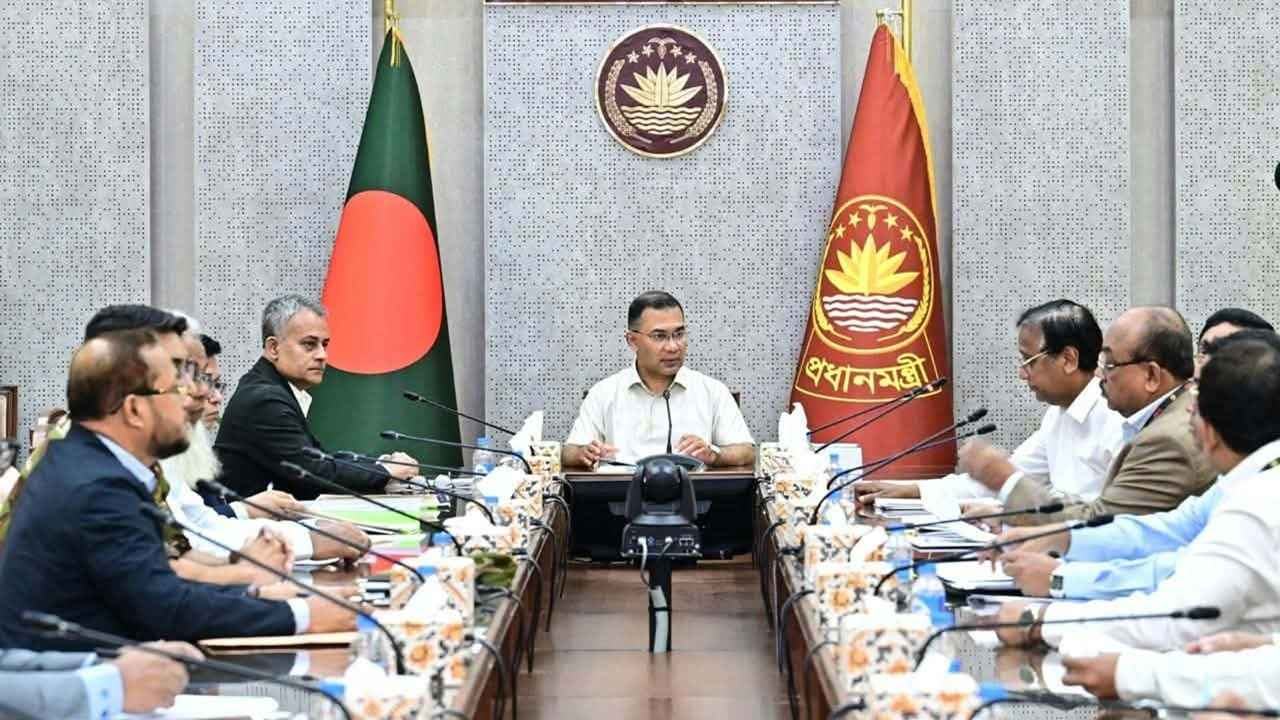 বৃত্তাকার সড়ক নির্মাণকাজের গতি বাড়ানোর নির্দেশ প্রধানমন্ত্রীর