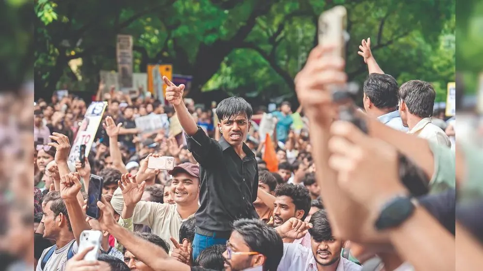 শিক্ষামন্ত্রীর পদত্যাগ ছাড়া আর কোনো আলোচনা নয়, সিদ্ধান্তে অনড় সিজেপি