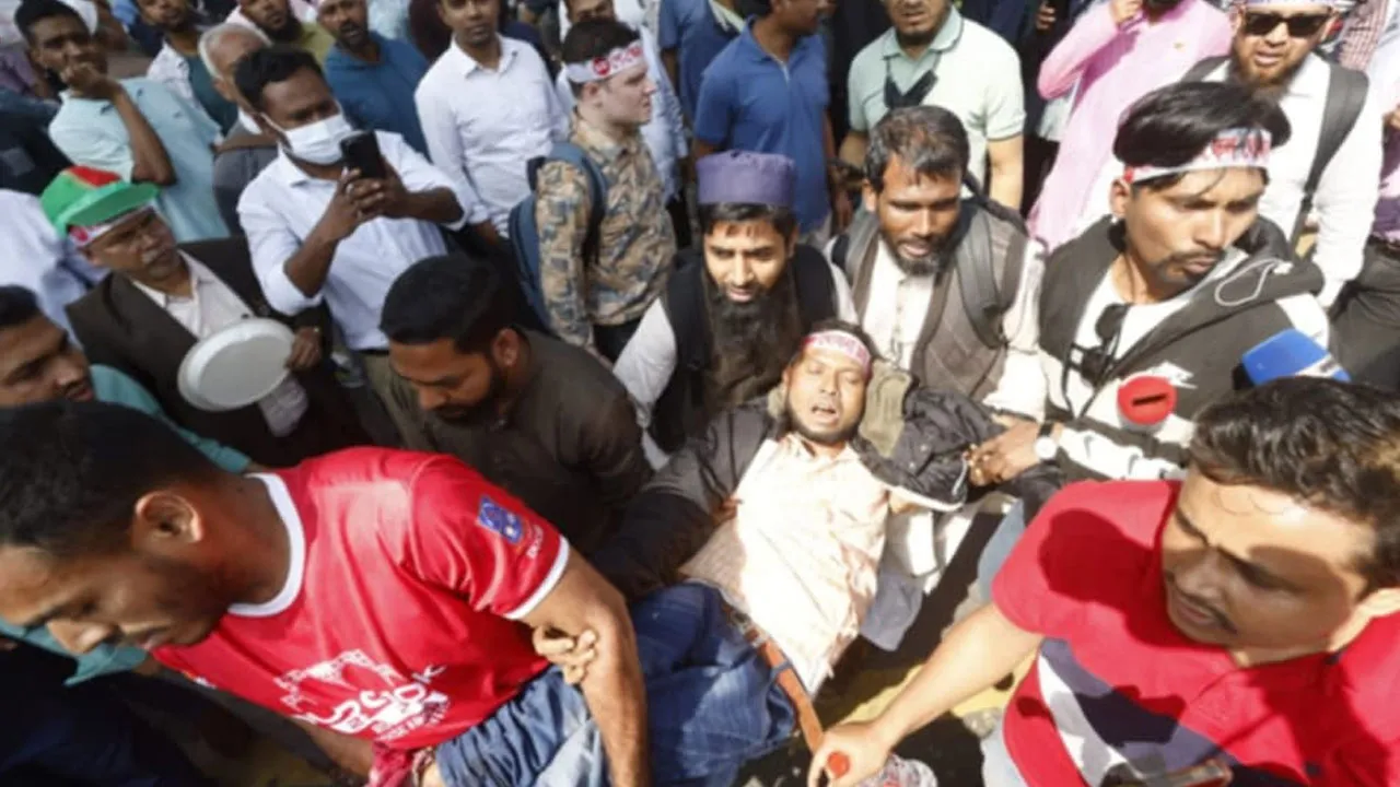 ‘প্রয়োজনে লাশ হয়ে যাব, দাবি আদায় ছাড়া ফিরবো না’