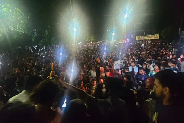 দুপুরে কোটা আন্দোলনকারীদের বিক্ষোভ সমাবেশ