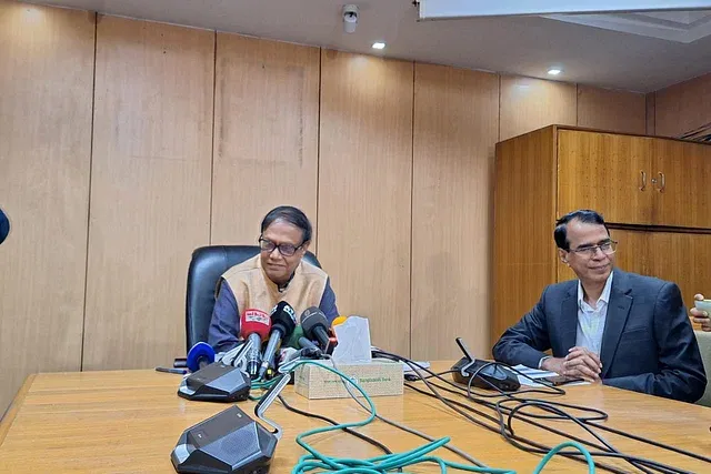 এস আলমের সম্পদ বিক্রি করে আমানতকারীদের টাকা শোধ করা হবে : গভর্নর