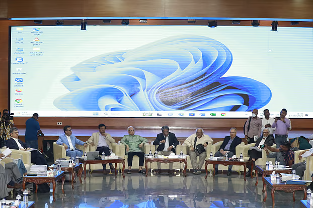 prothomalo-bangla_2025-06-17_yflfgyvz_commission