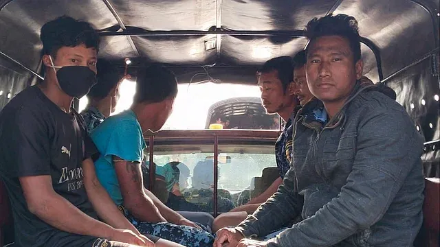 بنغلاديش تنقل 101 من الشرطة الحدودية في ميانمار إلى تيكناف