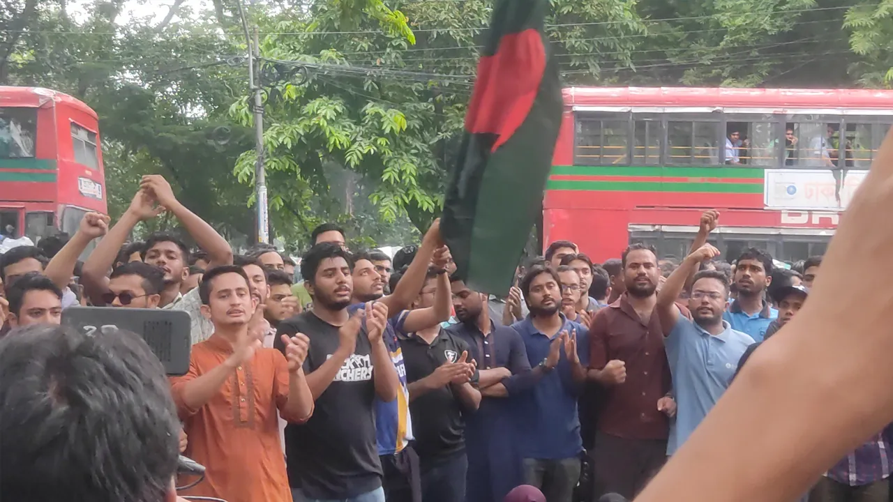 এবার দেশের সব বিশ্ববিদ্যালয়ে অবস্থান কর্মসূচি ঘোষণা
