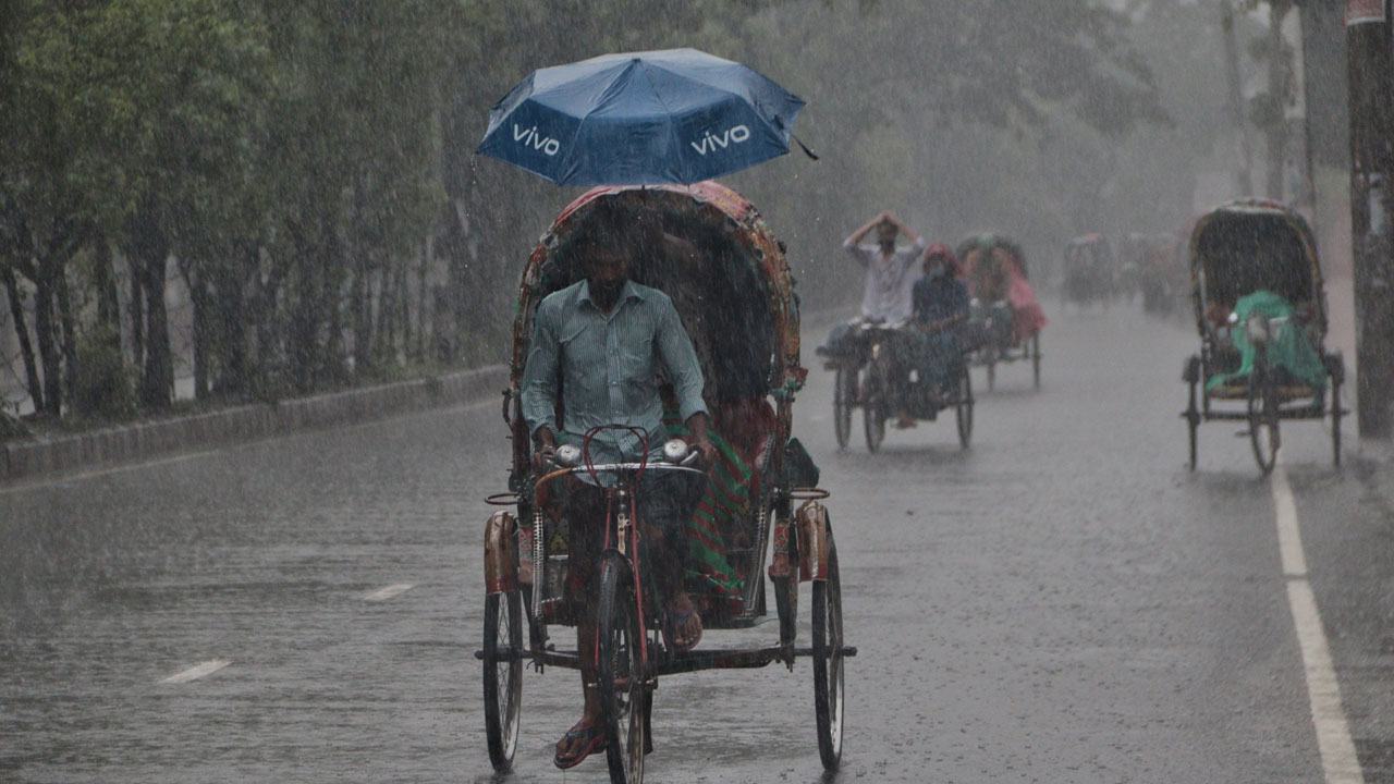 বৃষ্টির আভাস, কমবে তাপমাত্রা