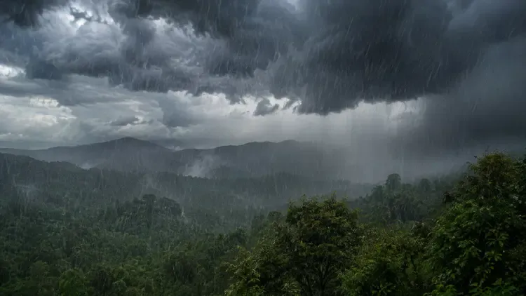 ঢাকার আকাশ আংশিক মেঘলা, হতে পারে হালকা বৃষ্টি