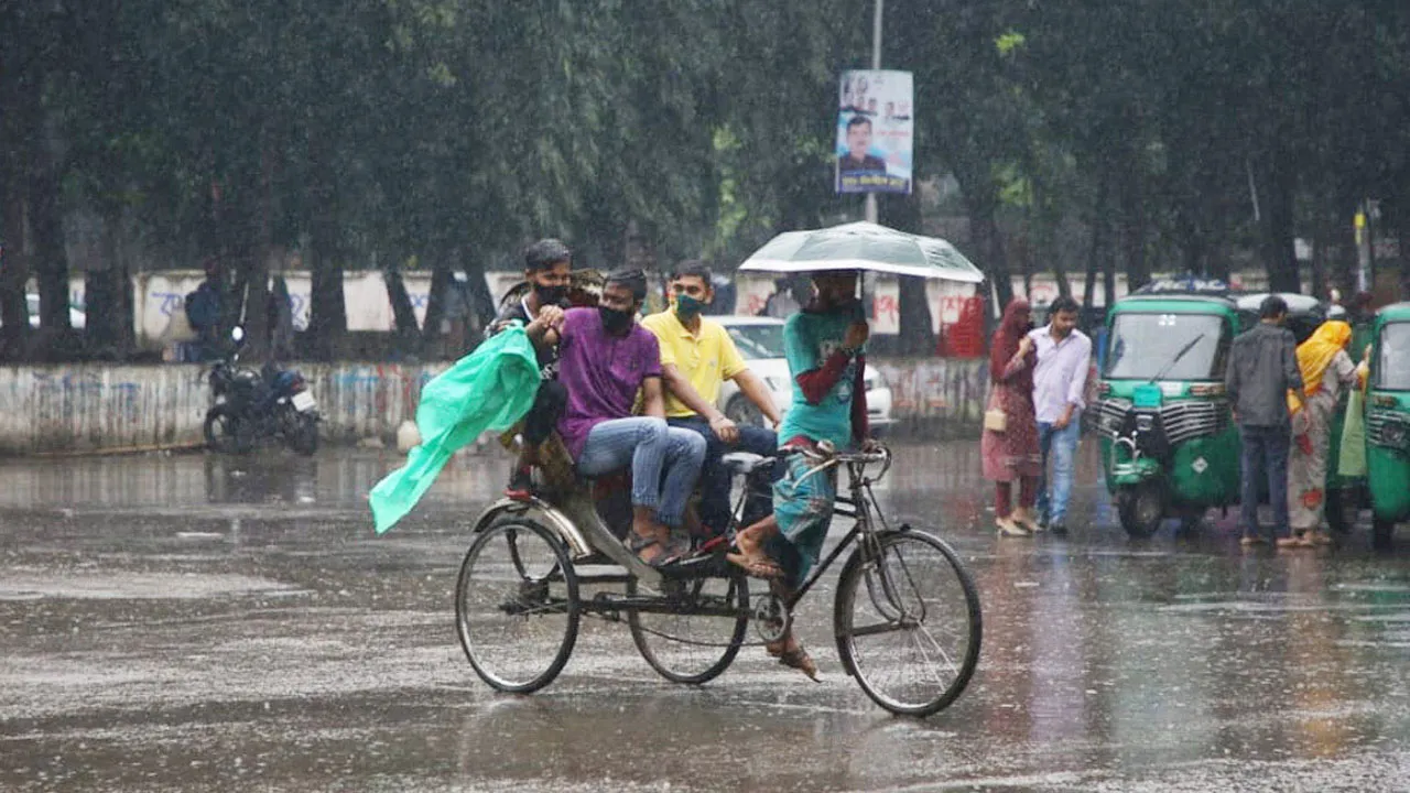 ৫ বিভাগে অতি ভারী বৃষ্টির আভাস, ভূমিধসের শঙ্কা