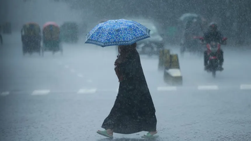 রাতের মধ্যে বজ্রবৃষ্টি হতে পারে যেসব জায়গায়