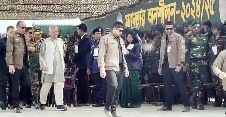 সার্বভৌমত্ব রক্ষায় সেনাবাহিনীকে যুদ্ধের জন্য প্রস্তুত রাখতে হবে: ড. ইউনূস