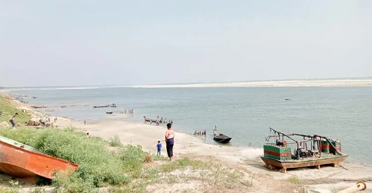 পদ্মায় গোসলে নেমে নিখোঁজ তিন কিশোরের মরদেহ উদ্ধার