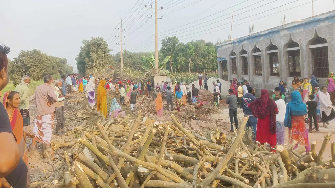 রাজশাহীতে ট্রেনের ধাক্কায় প্রাণ গেল দুইজনের