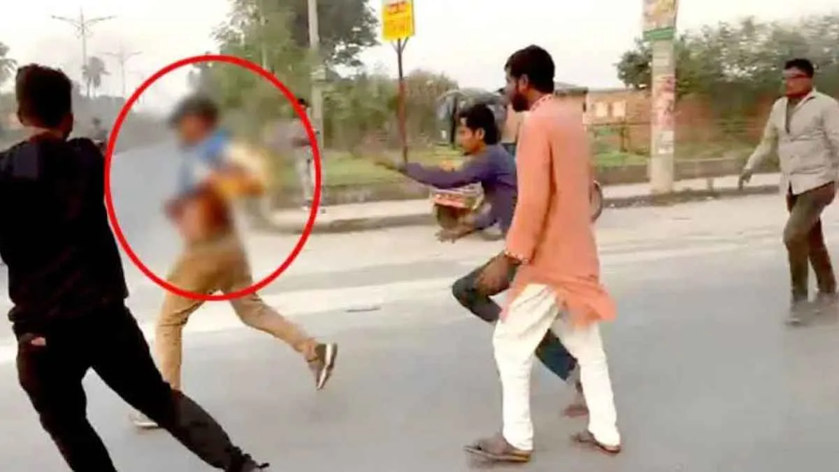 সড়কে টায়ারে আগুন দিতে গিয়ে দগ্ধ হলেন ছাত্রদল নেতা