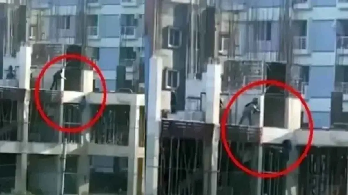 হাসিনাসহ ৩৪ জনের বিরুদ্ধে চার্জ গঠনের শুনানি ২৬ জুলাই