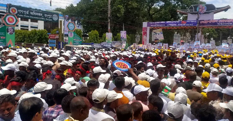জনসভার কার্যক্রম শুরু, কানায় কানায় পূর্ণ জিলা স্কুল মাঠ