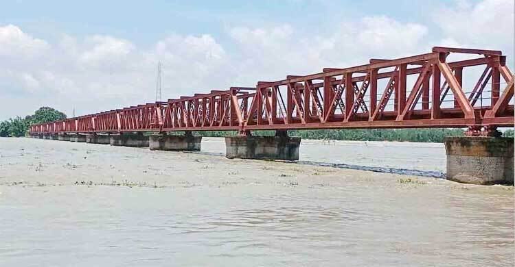 পানি বাড়ায় খুলে দেওয়া হয়েছে তিস্তার ৪৪ জলকপাট