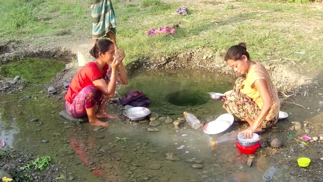তীব্র পানির সংকটে ধুঁকছে রাঙামাটির দুর্গম পাহাড়ের বাসিন্দারা