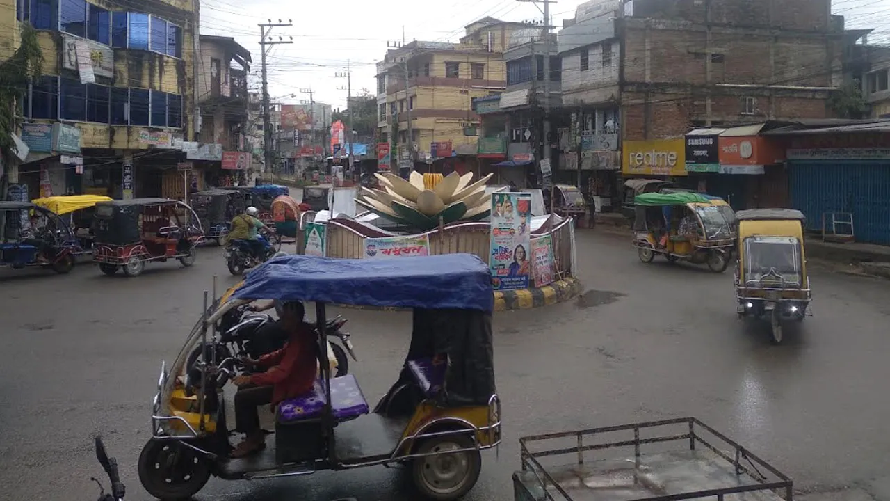 টানা ৪ দিন পর স্বস্তি ফিরছে খাগড়াছড়িতে