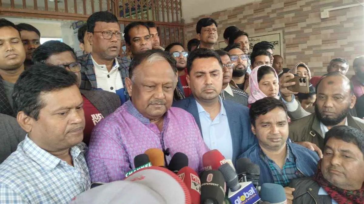 কোনো প্রার্থীকে দুর্বল ভাবি না: টিপু মুনশি