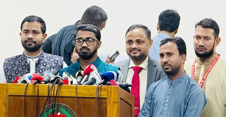 আ’লীগের নেতারা যেনো স্বতন্ত্রপ্রার্থী হয়েও নির্বাচন করতে না পারে