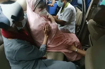 বুস্টার ডোজ নিলেন খালেদা জিয়া