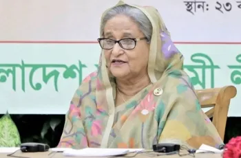 খালেদা জিয়াকে পদ্মা সেতুতে নিয়ে টুস করে ফেলে দেওয়া উচিত: প্রধানমন্ত্রী
