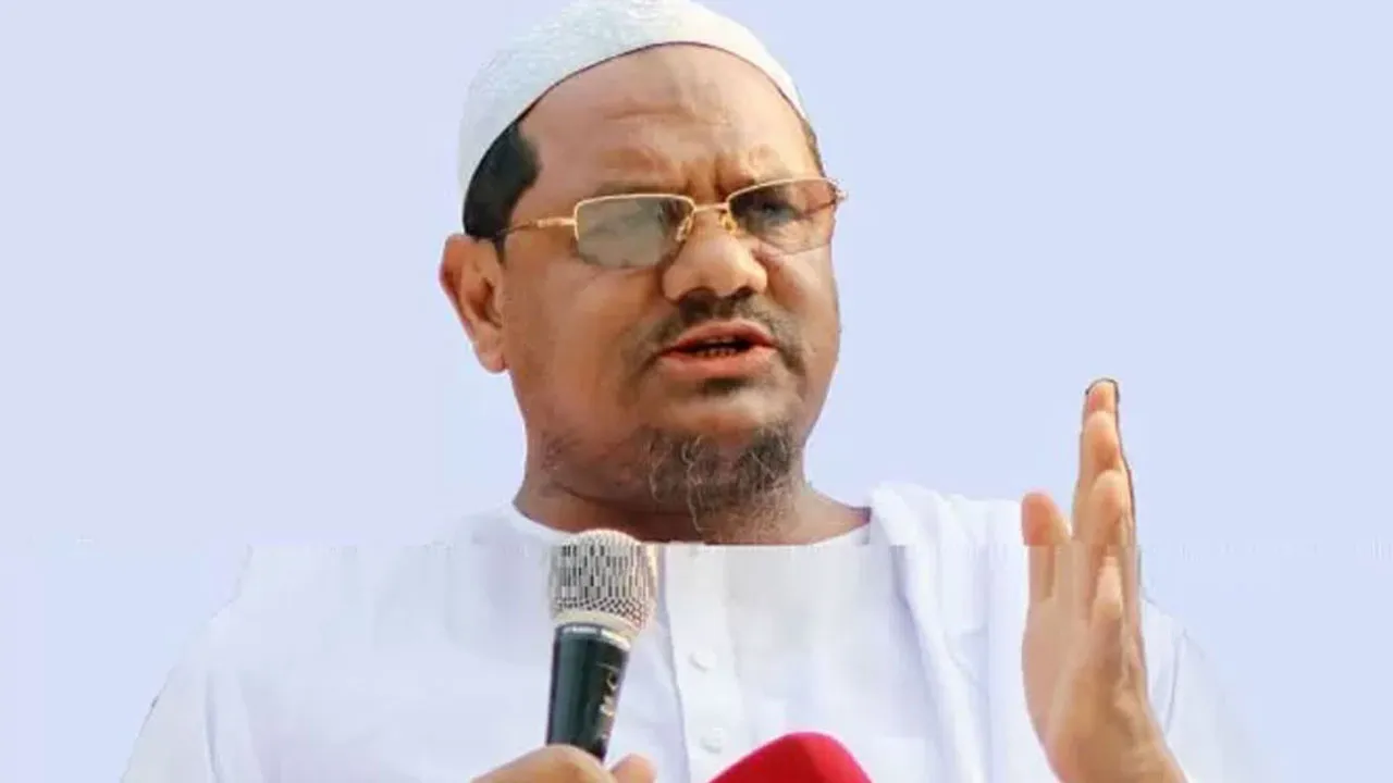 তারেক রহমান ও প্রধান উপদেষ্টার বৈঠকের বিষয় পরিষ্কার করতে হবে : চরমোনাই পীর