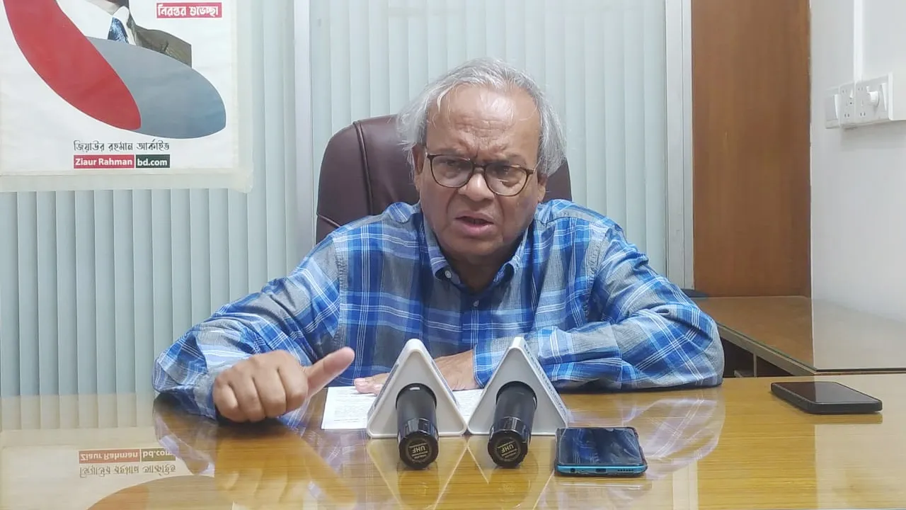সরকার সুকৌশলে পোশাক শিল্প ধ্বংস করছে : রিজভী
