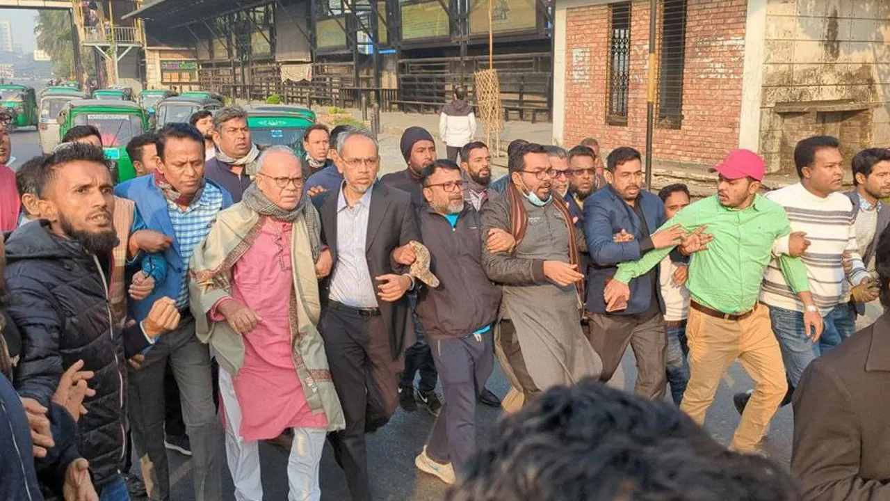 একতরফা নির্বাচনেও আগের রাতে ব্যালট বাক্স ভরে রাখা হয়েছে : রিজভী