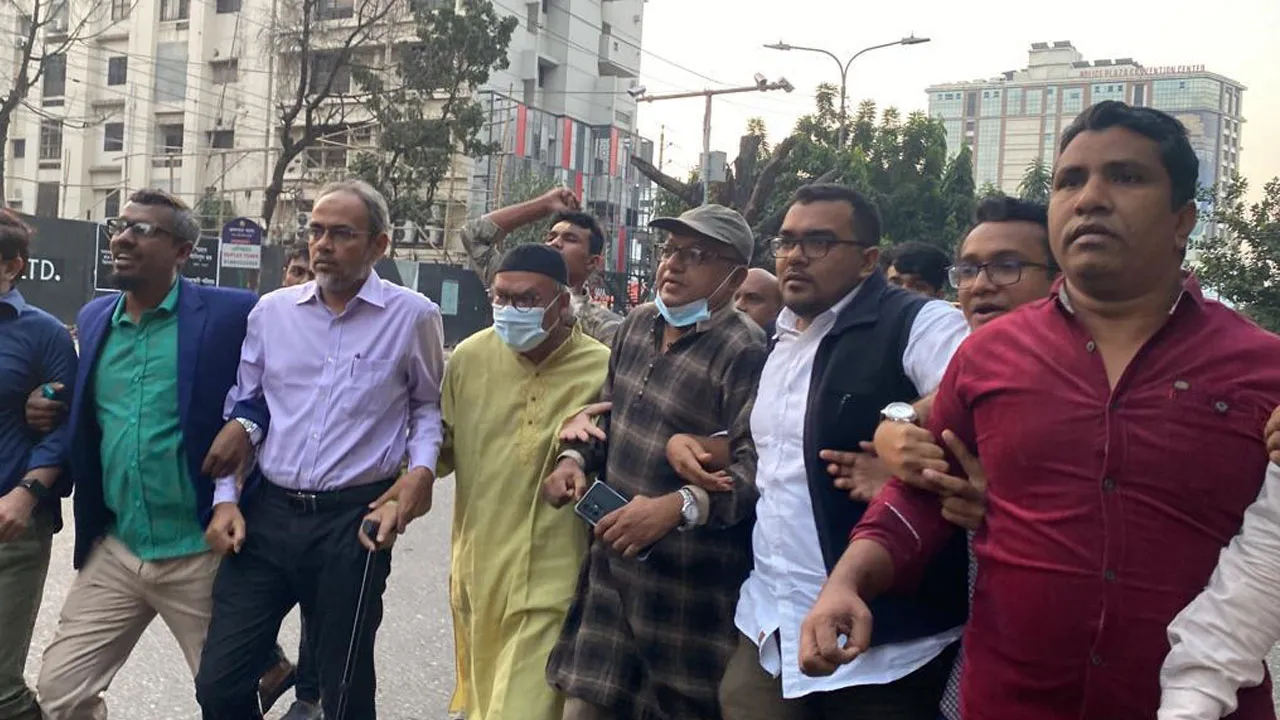হরতাল সফল করতে রাজধানীতে বিএনপি ও সহযোগী সংগঠনের মিছিল