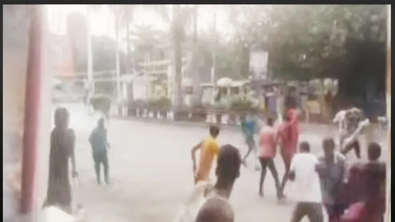 শ্রমিক দল-শ্রমিক ইউনিয়ন সংঘর্ষে রণক্ষেত্র, ককটেল বিস্ফোরণ