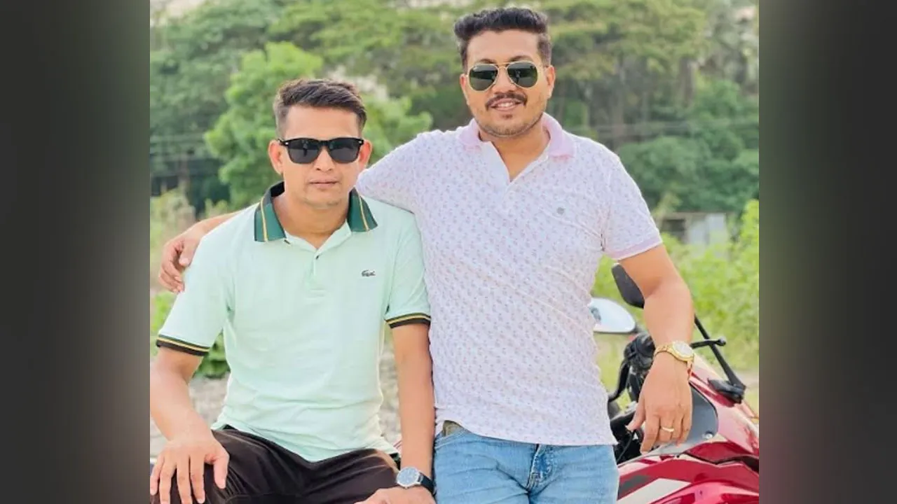 কাভার্ডভ্যানের চাপায় ২ ছাত্রদল নেতা নিহত