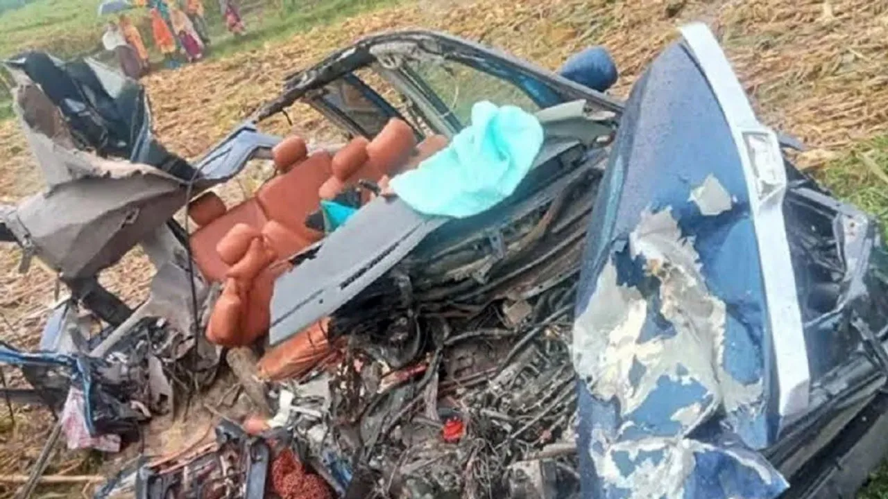 Six killed in Natore truck-microbus collision