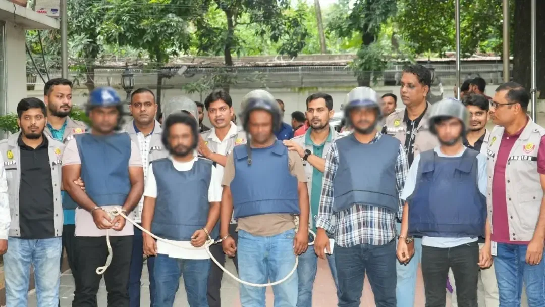 উত্তরায় সোয়া কোটি টাকা লুটে পেশাদার ছিনতাইকারী