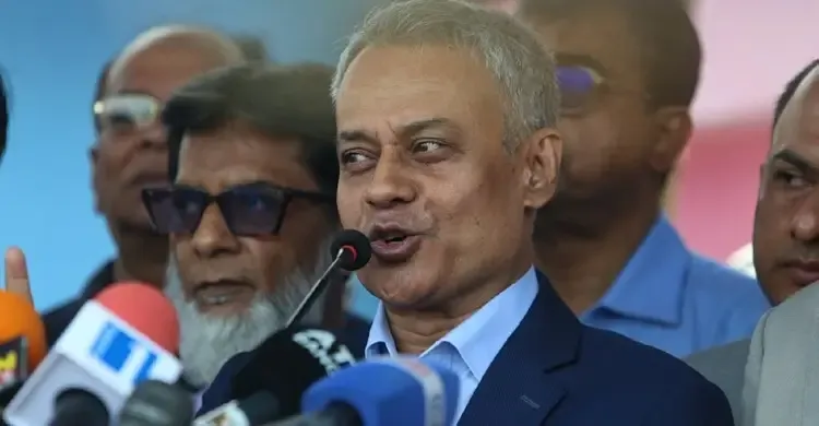 গণপরিবহনে পর্যাপ্ত জ্বালানি দেওয়া হচ্ছে, বাড়তি ভাড়া নেওয়ার সুযোগ নেই