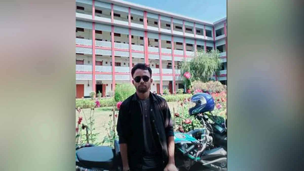 রাবি ছাত্রীকে ‘ছুরি ঠেকিয়ে’ প্রেমের প্রস্তাব ছাত্রদল কর্মীর