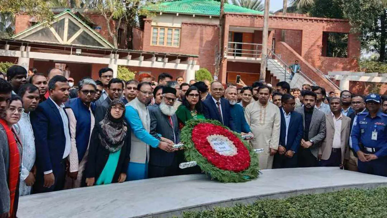 আওয়ামী লীগকে আবারও ক্ষমতায় দেখতে চান জবি উপাচার্য