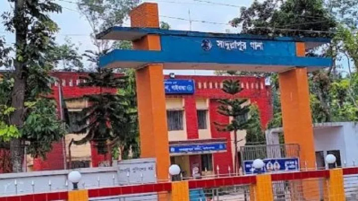 নিজ কক্ষ থেকে এনজিও কর্মীর মরদেহ উদ্ধার