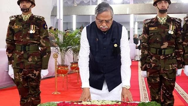 President pays tributes to Bangabandhu at Dhanmondi
