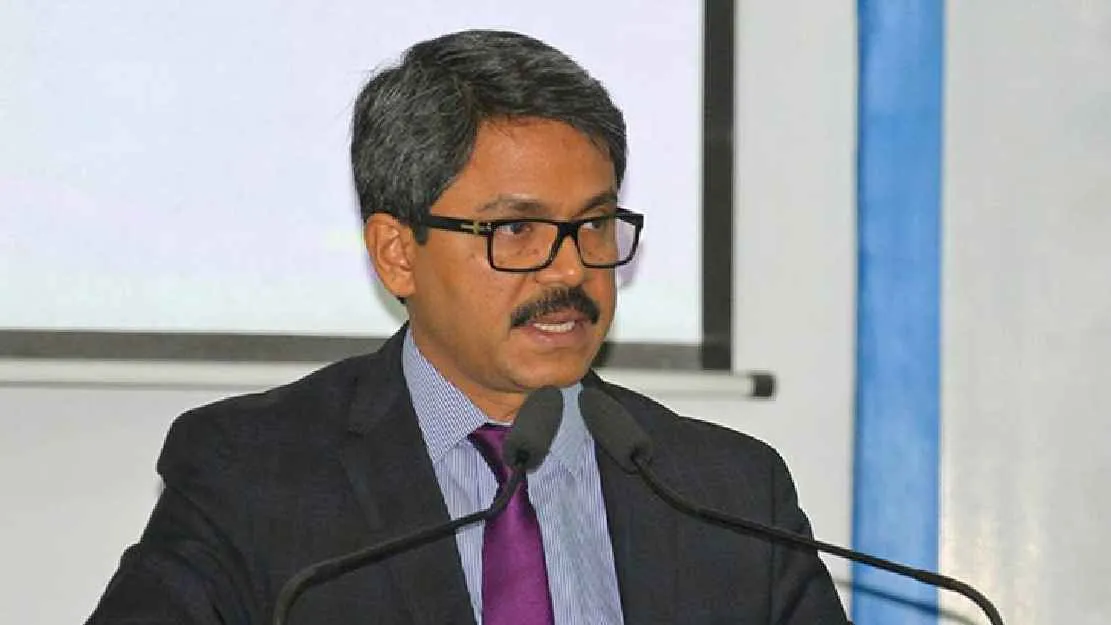 যুক্তরাষ্ট্রের সঙ্গে দূরত্ব কেটেছে, নিষেধাজ্ঞার সম্ভাবনা নেই: শাহরিয়ার
