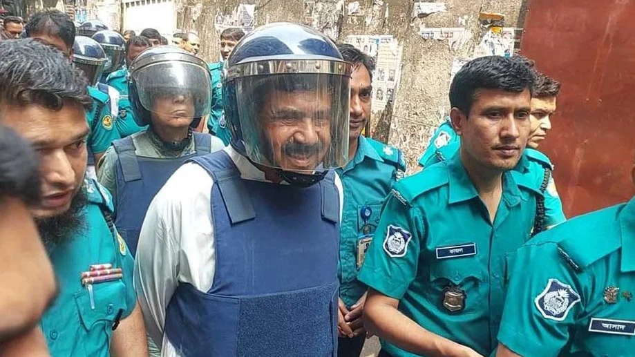 দুদকের মামলায় গ্রেপ্তার সাবেক নৌপরিবহনমন্ত্রী শাজাহান খান