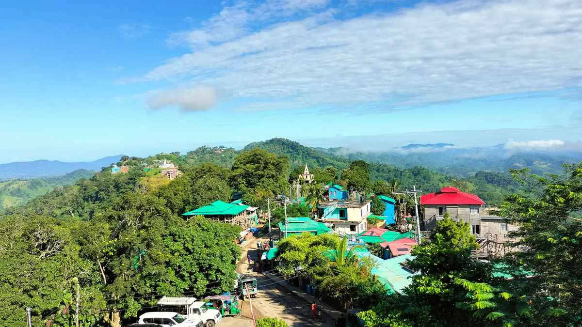 পর্যটনের দুয়ার খুলছে তিন পার্বত্য জেলায়