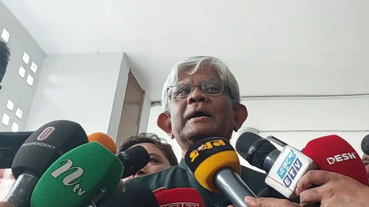 ৩৬০ কোটি টাকায় ৯০ হাজার টন সার কিনবে অন্তর্বর্তী সরকার