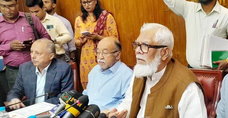 সরকার কাউকে প্রটেকশন দেবে না, আইন নিজের গতিতে চলবে