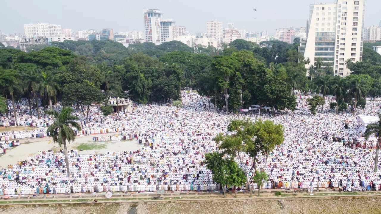 ইসলামী আন্দোলনের মহাসমাবেশে লোকে লোকারণ্য সোহরাওয়ার্দী উদ্যান