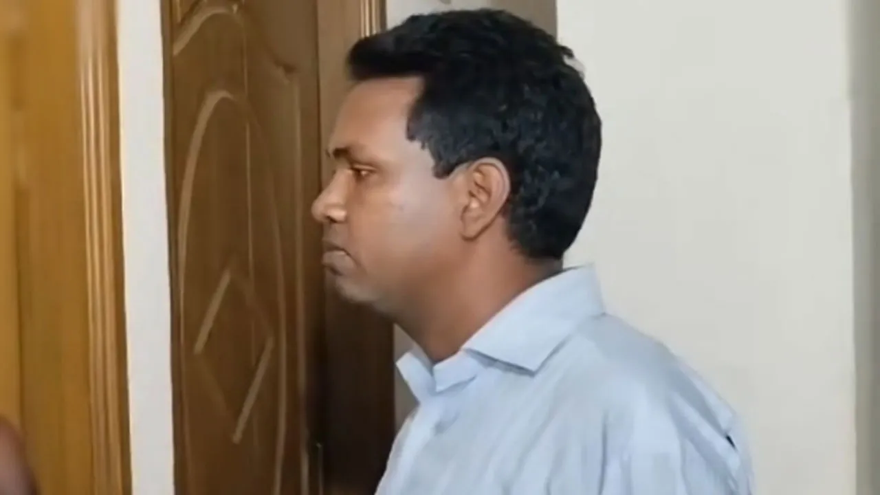 সাংবাদিক পরিচয়ে গেস্ট হাউসের কক্ষে কক্ষে তল্লাশি, সমালোচনার ঝড়