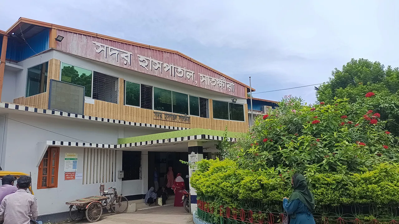 সাতক্ষীরায় গৃহবধূকে গলা কেটে হত্যা, স্বামীসহ আটক ৭