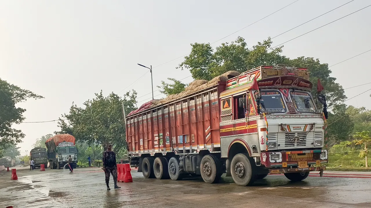 ভোমরা স্থলবন্দরে রপ্তানি বেড়েছে ১০ শতাংশ
