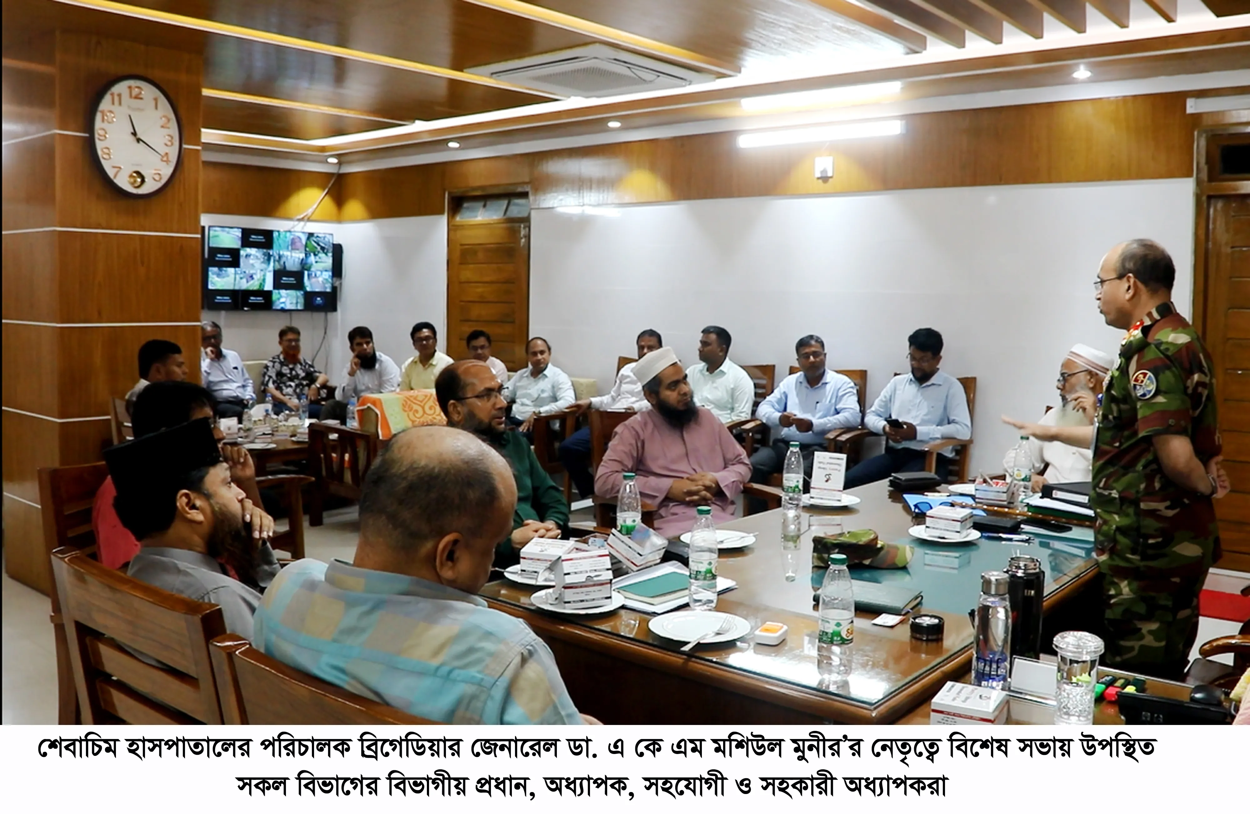 হাসপাতালে বাহিরের ল্যাবের স্টাফ ও দালালদের আটকের নির্দেশ