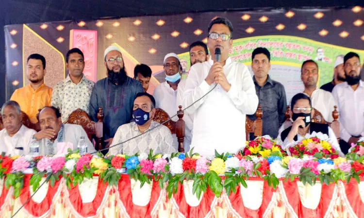 দেশের টাকা লুটপাট না করে পদ্মা সেতু করেছি : হুইপ স্বপন